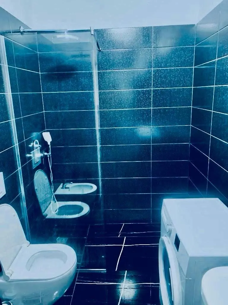 Apartamente me qera Vlorë 0*,